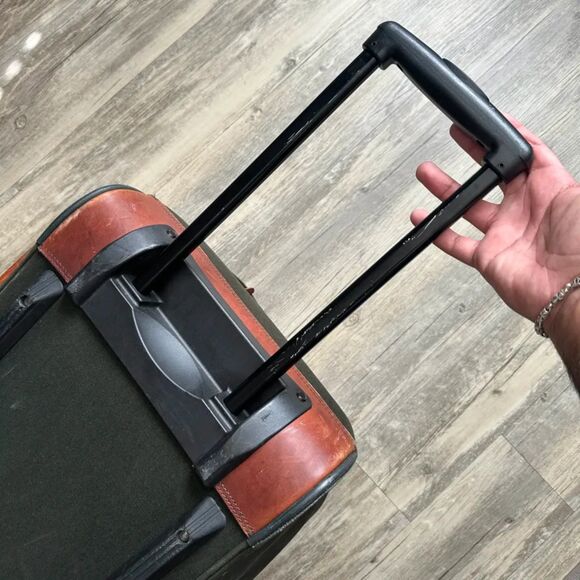 Vintage Orvis 30" Battenkill Leather Canvas Rolling Duffle Luggage - Picture 9 of 12